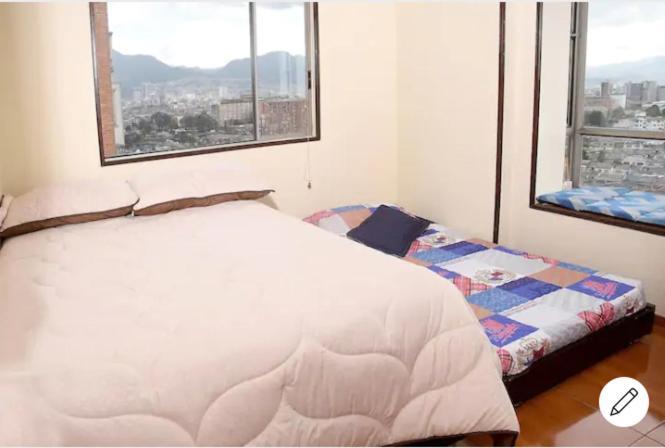 Apartamento Homy - Corferias, Embassy, Airport, G12, Un, Agora